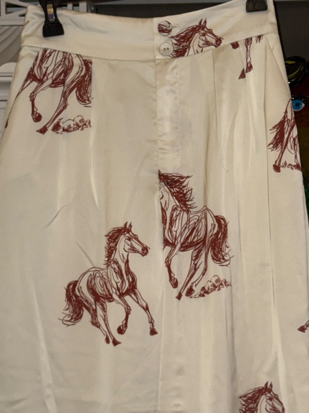 Le' Al.x Xs Horse print satin high waited pleated front wide leg pants Le Alx - Picture 5 of 6